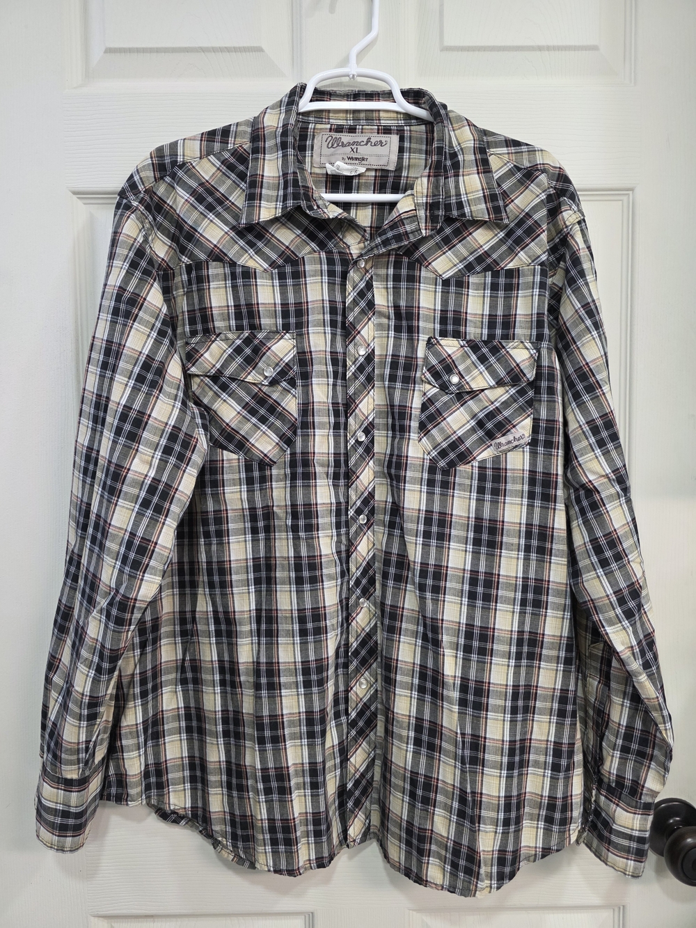 Wrangler Men's Plaid Button-Up Shirt - Cream & Black NEW